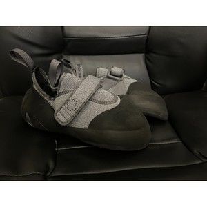 So iLL New Zero Rock Climbing Shoes US 7M/8W / UK 6 / EUR 39.5 NEW SOILL